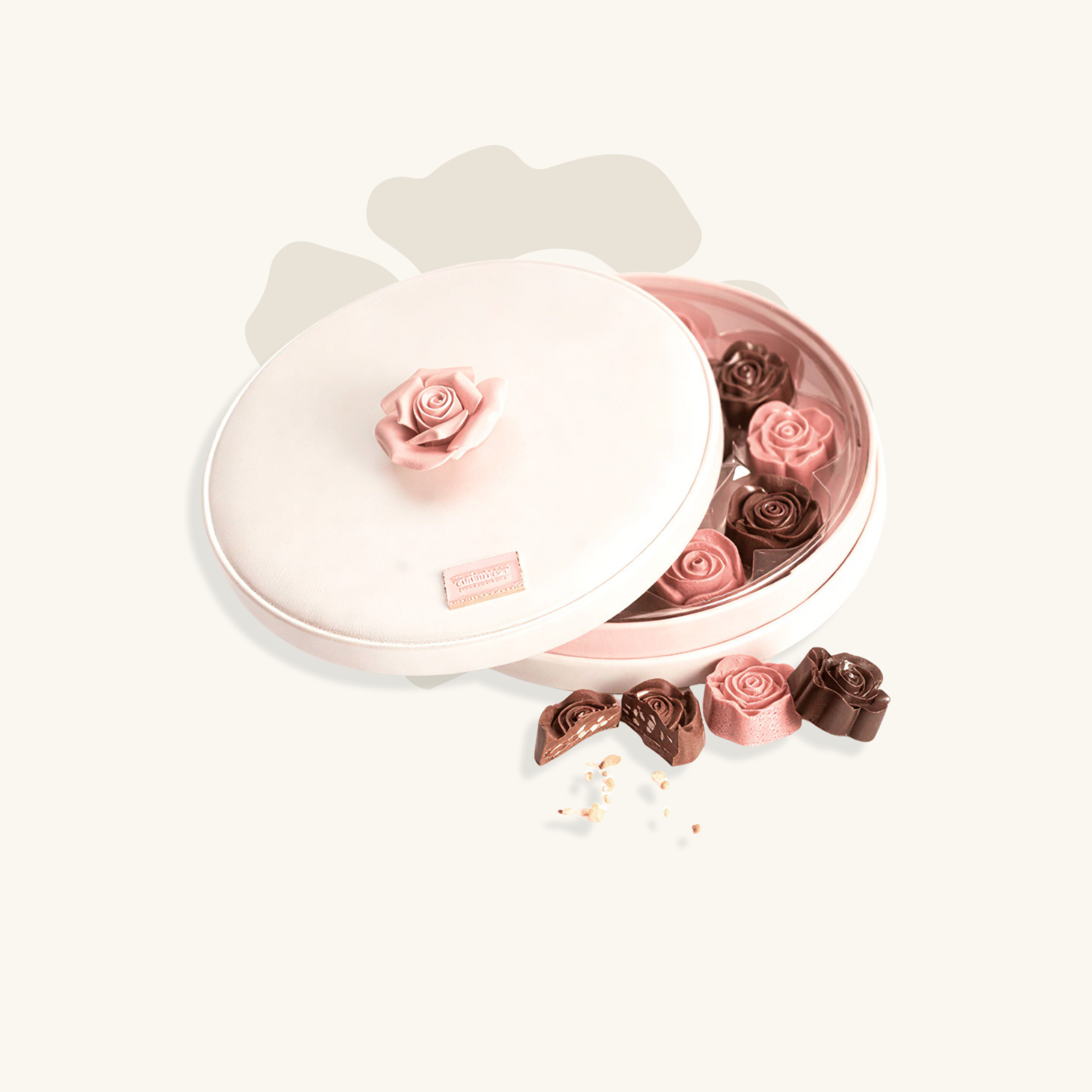 علبة وسط لشوكولاتة الورد